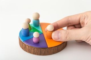 みんなのお金事情。周りは何にいくら使う？