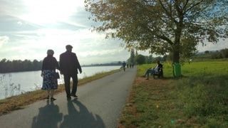 えっ、65歳から年金のみで生活するには5000万円必要!?