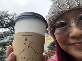 デリ弁当を持って天神の公園へ