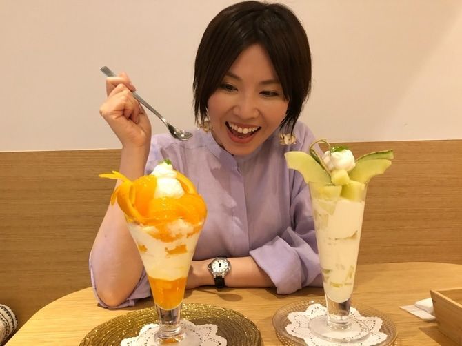 フルーツ好きのパラダイス！24時まで楽しめる大名のパフェ専門店