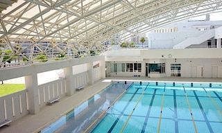 本格プールも200円で2時間泳ぎ放題！那覇の奥武山公園水泳プールは超穴場