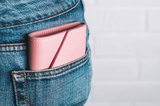  キャッシュレス時代に長財布はNG！？今女性に人気の「ミニ財布」