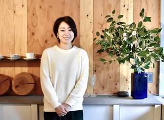 客室乗務員からプランナー、シェアスタイルのカフェオーナーへ。そのワークプロセスは？