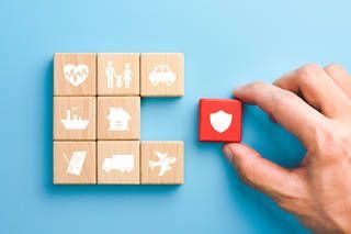 掛け捨てか貯蓄型？20代におすすめの保険をメリットデメリットから比較