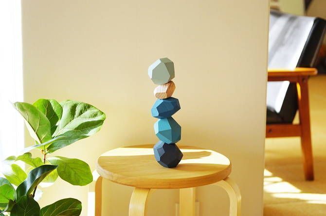 大人も夢中に！ 積んで遊ぶ、飾って楽しむアートな積み木。