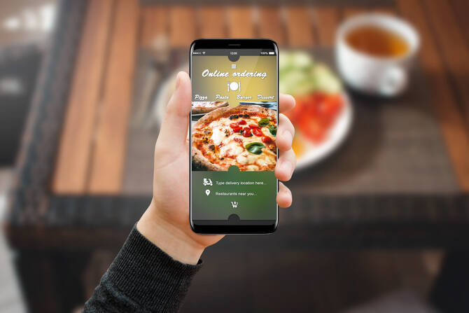 食べログ加盟店でのスマホ注文が加速!?客とお店のメリットは?