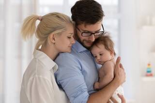 「育児休業給付の給付率引き上げ」共働き世帯はどう変わるの？