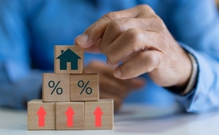 住宅ローン変動金利が16年ぶりに上昇。家を買う人はどうすべき？