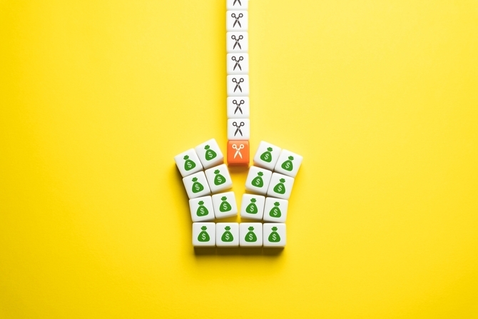 50代からのNISA銘柄選びと預金との賢い使い分けは？FP解説