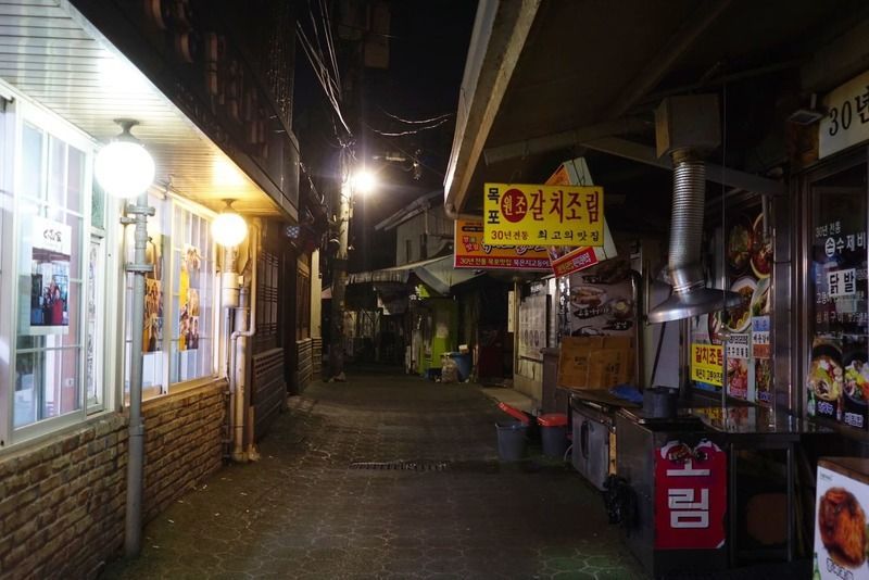 東大門には「タッカンマリ横丁」という路地裏の名物スポット