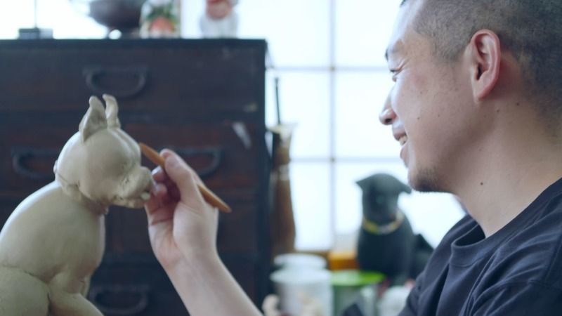 人形を作る中村さん