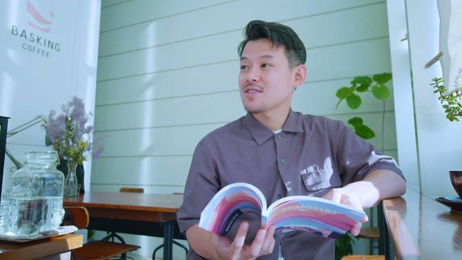 STANDARD JAPANを広げる室本さん