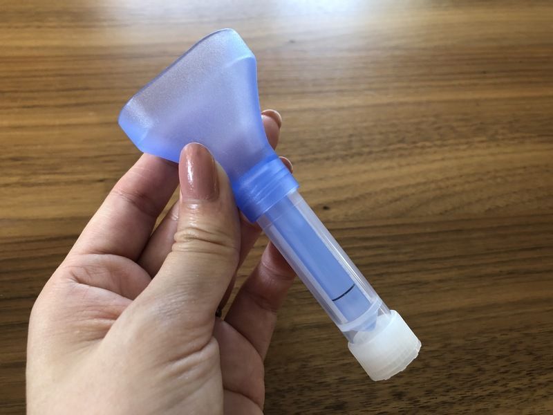 唾液を採取する容器