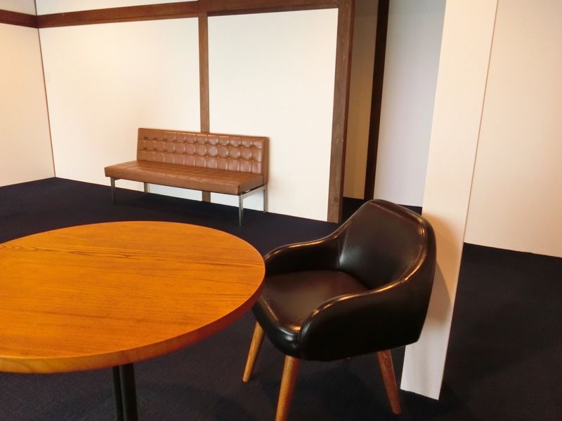 旅館若杉屋　読書スペース