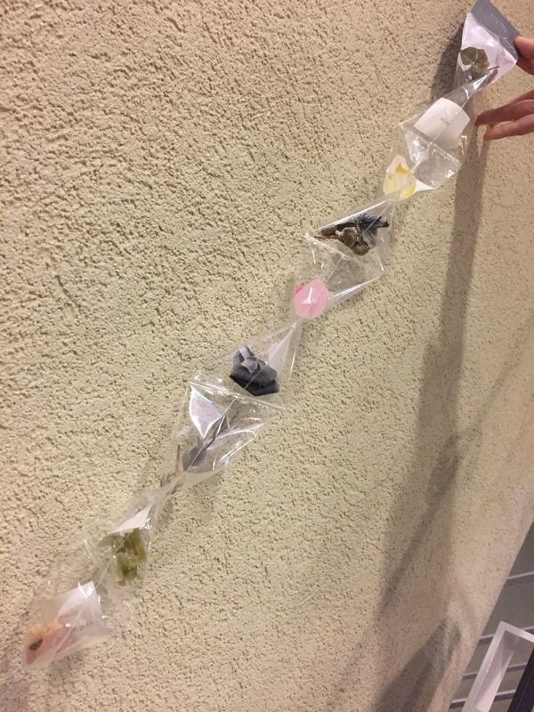 個包装をつなげたもの