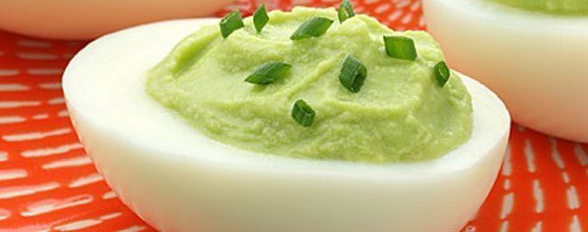 アボカドデビルドエッグ