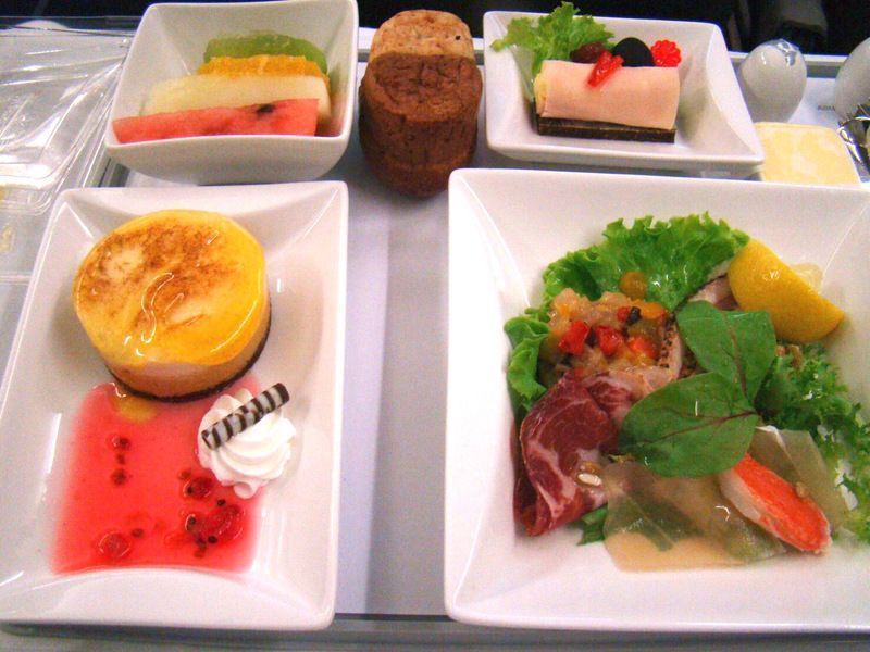 ビジネスクラスの機内食（一部）