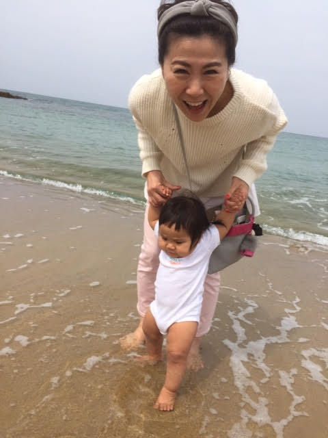 糸島のビーチで水遊び！