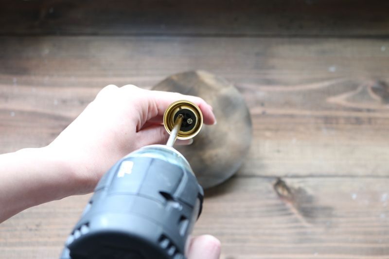 キャップを固定