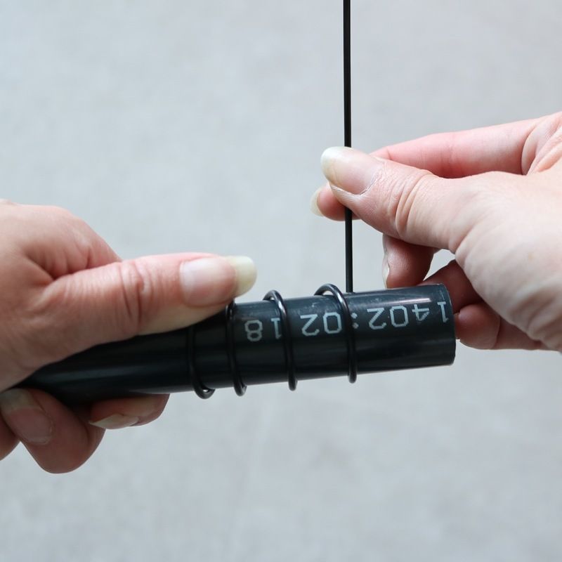 ワイヤーを巻き付ける