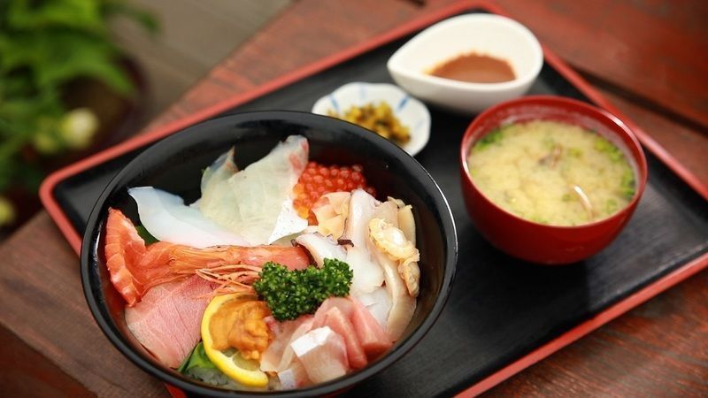 海鮮丼