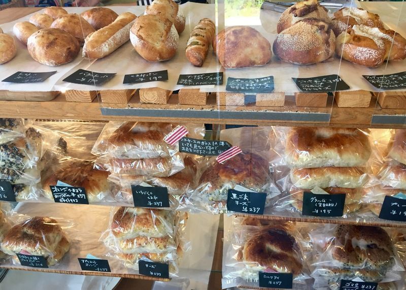 パン處のショーケース