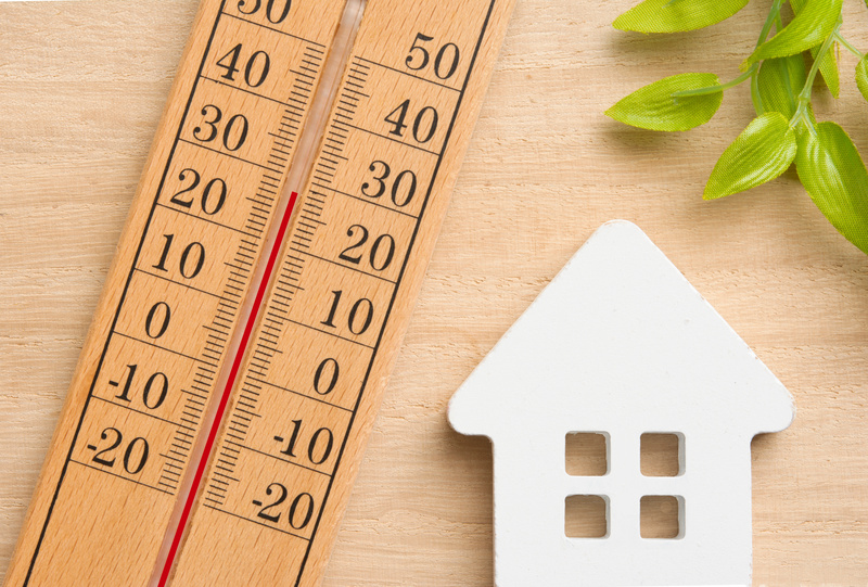 室温28℃を示す温度計