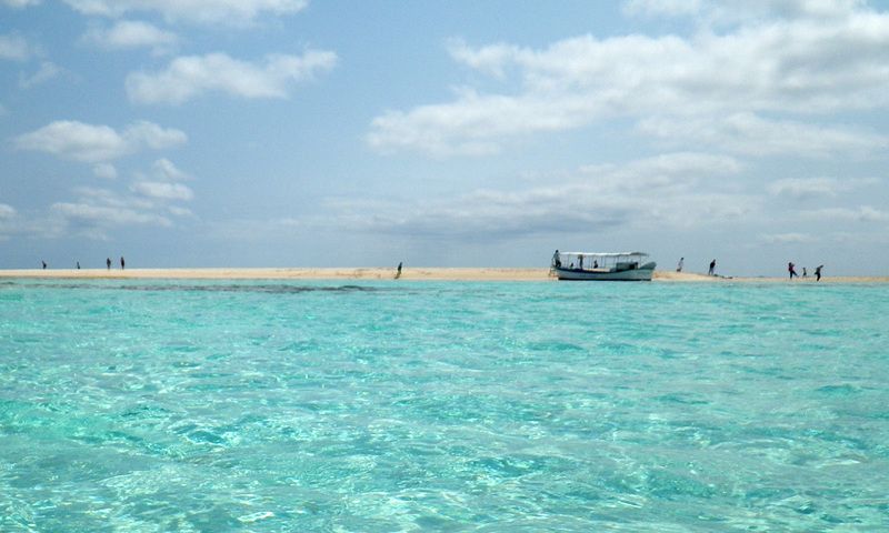 離島の透き通った海