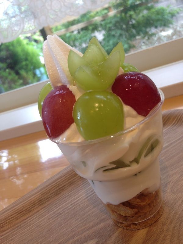 フルーツパフェ