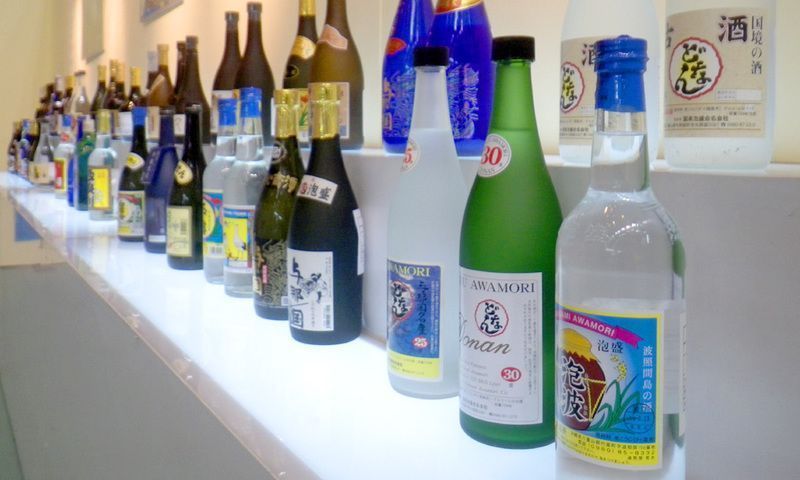 豊富にそろう泡盛