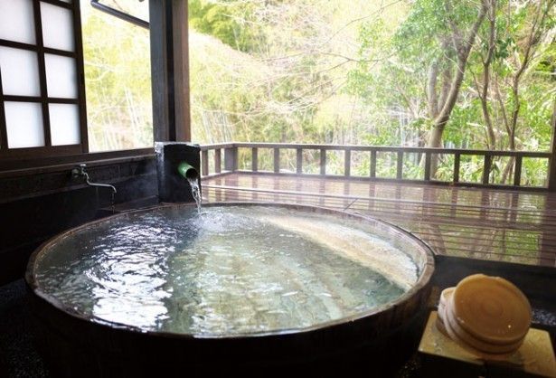 岳の湯地獄谷温泉 天句松 裕花