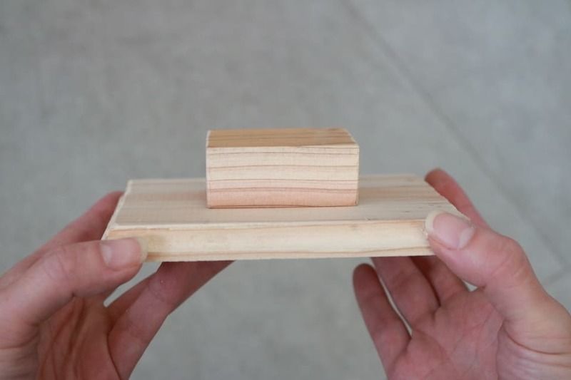 木材を重ねる