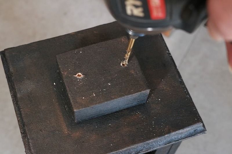 トップに穴を開ける