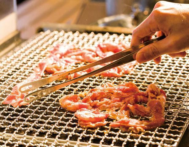 炙り牛肉専門店 博多 肉釜うどん 長者原店