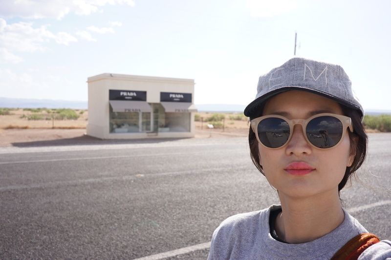 アート作品「PRADA MARFA」に立ち寄り