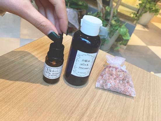 化粧水とオイルとバスソルト2