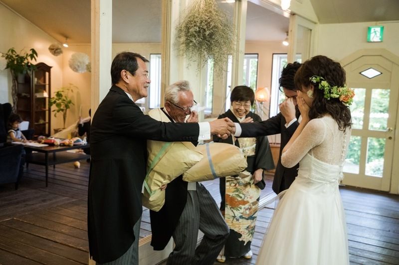 結婚式で両親へ感謝を上手に伝えるには Mymo マイモ