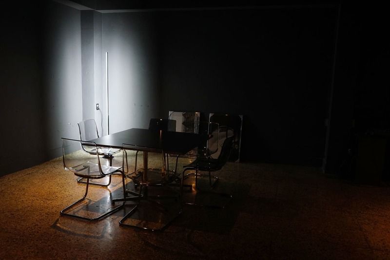 クリエイティブグループ POSITIVE ZEROが手掛けたカフェ『POZE』地下1階