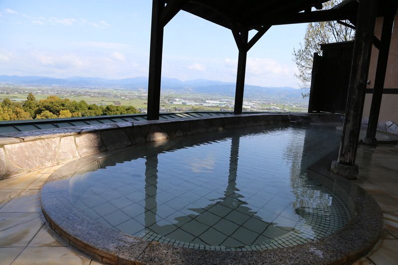 「みのう山荘」露天風呂からの眺め